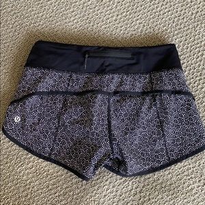 Lululemon Speed Short, size 4